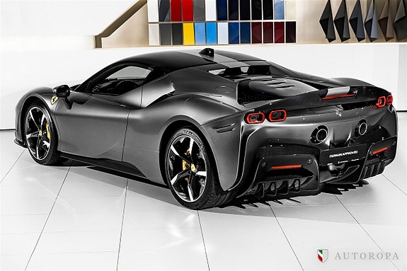 Ferrari SF90 Spider 4 of 5
