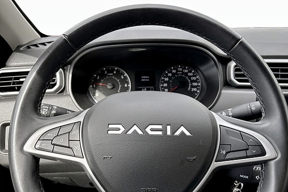 Dacia Duster 7 of 9