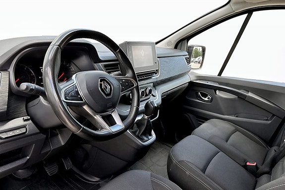 Renault Trafic 4 of 7