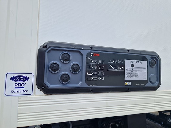 Ford Transit 6 of 10