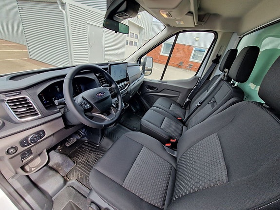 Ford Transit 7 of 10