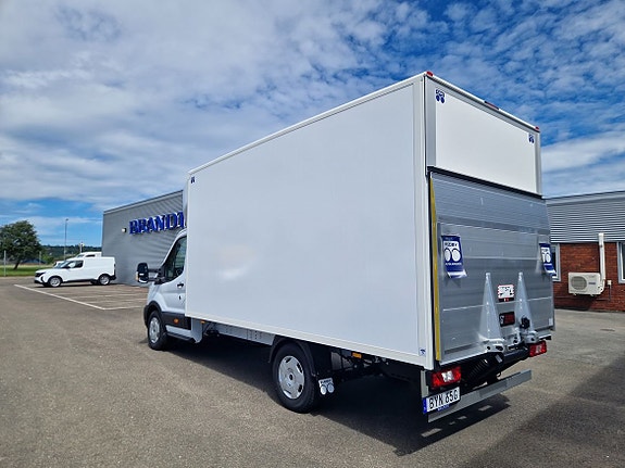 Ford Transit 3 of 5