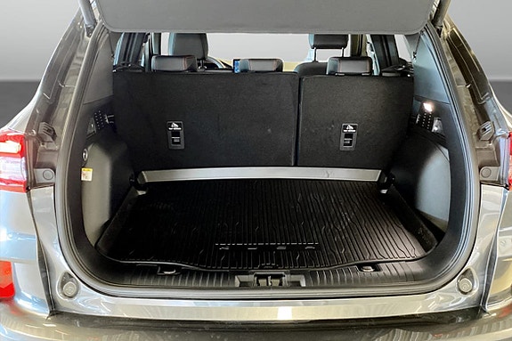 Ford Kuga 9 of 12