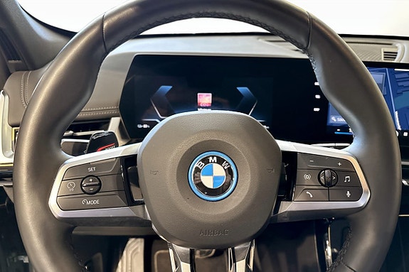 BMW iX1 10 of 12