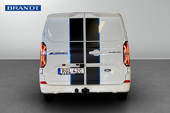 Ford Transit Custom 4 of 5