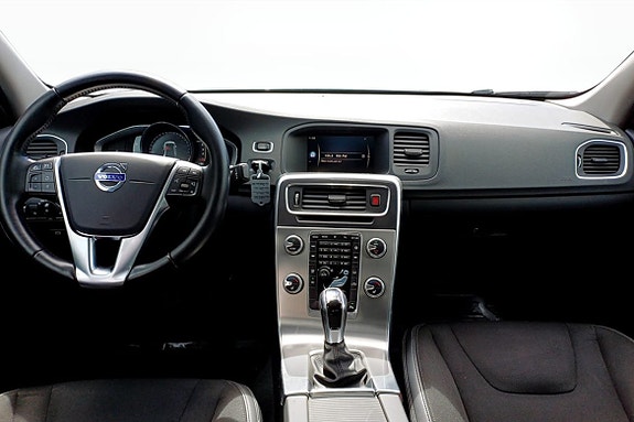 Volvo S60 Cross Country 4 of 5