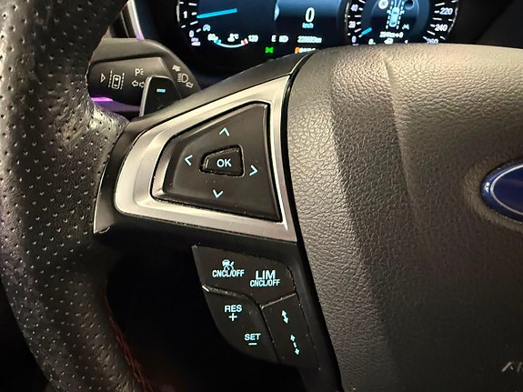 Ford Mondeo 20 of 26