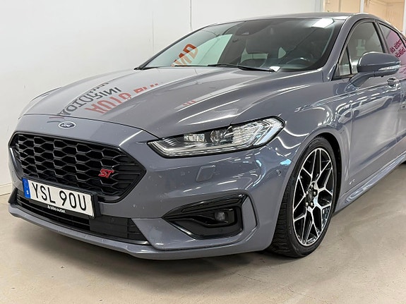 Ford Mondeo 2 of 26