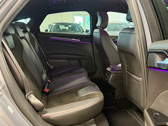 Ford Mondeo 16 of 26