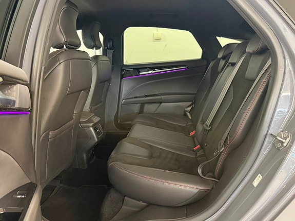 Ford Mondeo 10 of 26