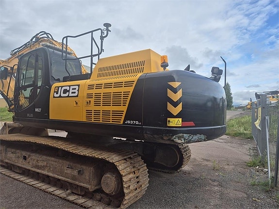 JCB JS370LCT4F 2 of 5