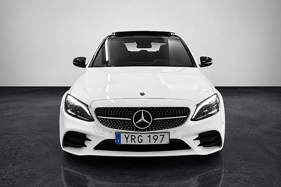Mercedes-Benz C220 d 2 of 5
