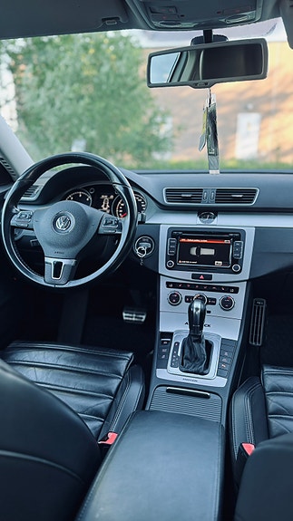 Volkswagen Passat Alltrack 4 of 5