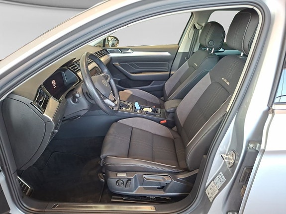 Volkswagen Passat Alltrack 9 of 15