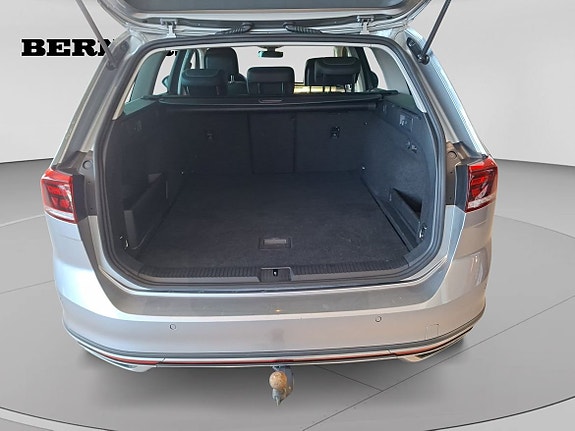 Volkswagen Passat Alltrack 5 of 15