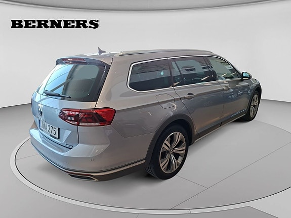 Volkswagen Passat Alltrack 6 of 15