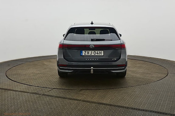 Volkswagen Passat 5 of 5