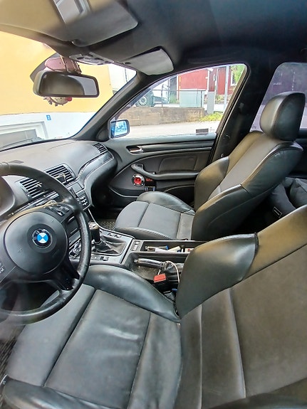 BMW 320i 7 of 7