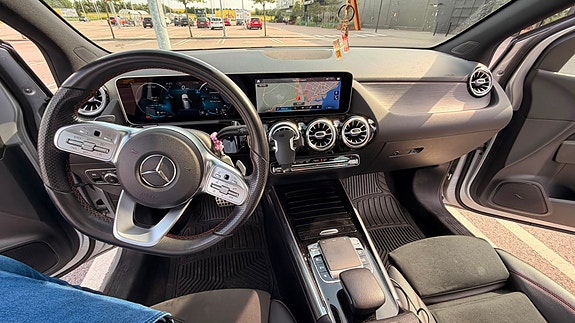 Mercedes-Benz B200 7 of 11