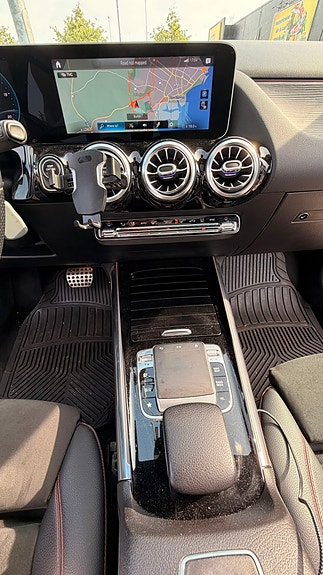 Mercedes-Benz B200 9 of 11