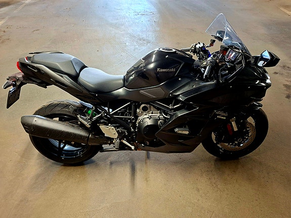 Kawasaki Ninja H2 SX 2 of 4