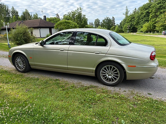 Jaguar S-TYPE 2 of 11