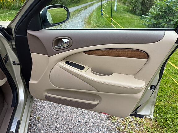 Jaguar S-TYPE 6 of 11