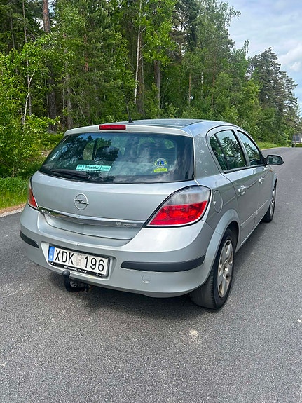 Opel Astra 3 of 4