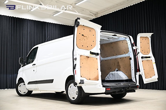 Ford Transit Custom 8 of 25