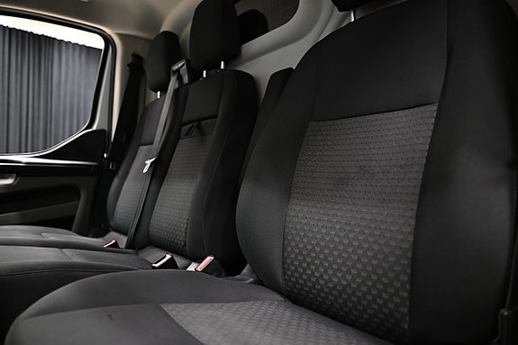 Ford Transit Custom 17 of 25