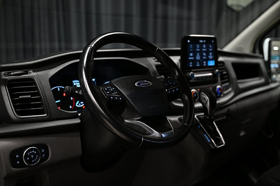 Ford Transit Custom 13 of 25