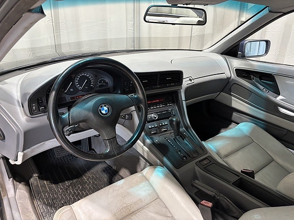 BMW 850i 13 of 24