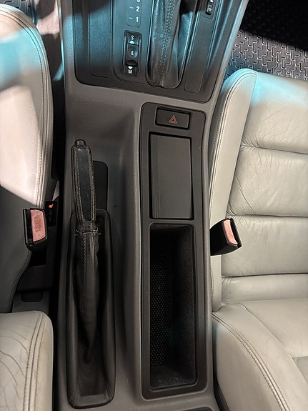 BMW 850i 20 of 24