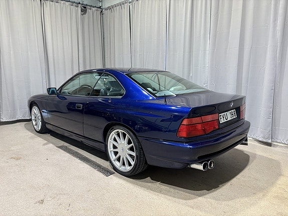 BMW 850i 3 of 5