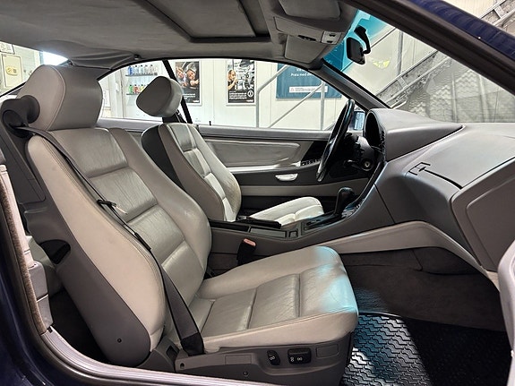 BMW 850i 11 of 24