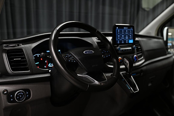 Ford Transit Custom 16 of 30