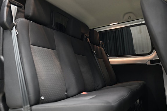 Ford Transit Custom 23 of 30