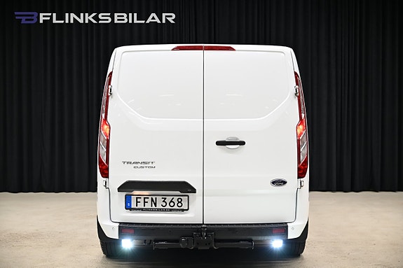 Ford Transit Custom 12 of 30