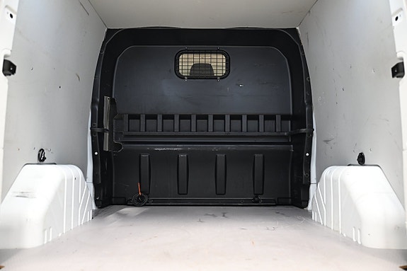 Ford Transit Custom 10 of 30