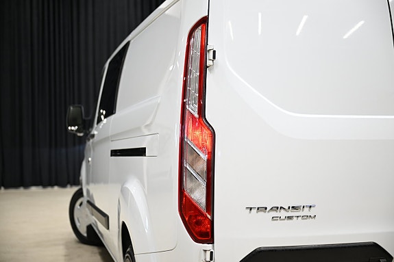Ford Transit Custom 13 of 30