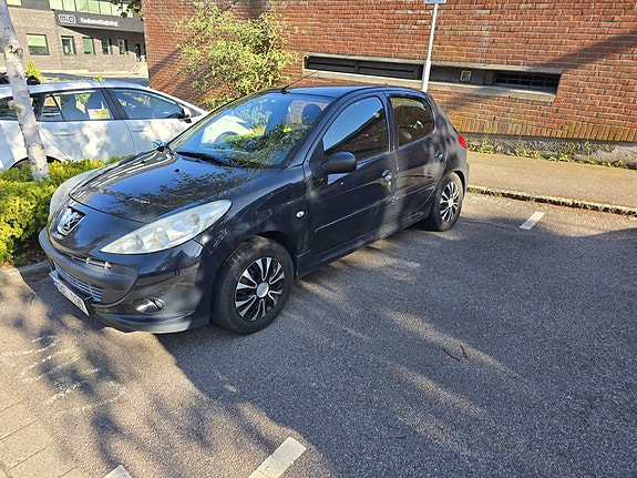 Peugeot 206+ 2 of 5