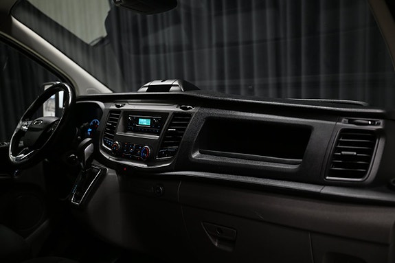 Ford Transit Custom 17 of 24