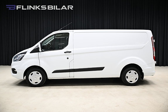 Ford Transit Custom 2 of 24