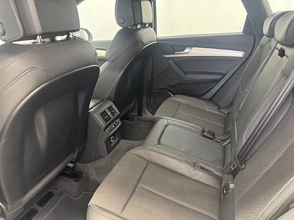 Audi Q5 8 of 11