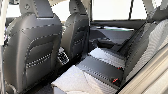 Skoda Enyaq 11 of 13