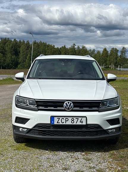 Volkswagen Tiguan 2 of 8
