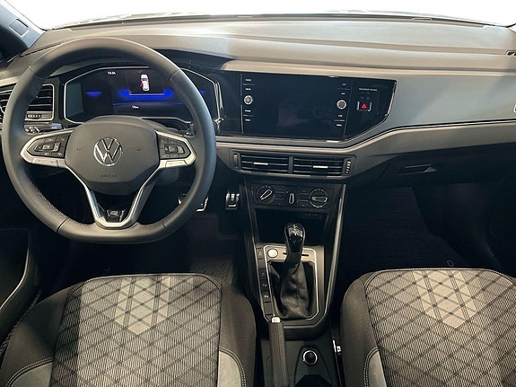 Volkswagen Taigo 6 of 12