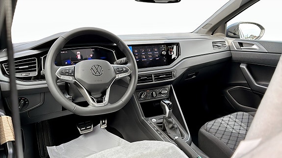Volkswagen Taigo 10 of 14