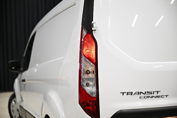 Ford Transit Connect 10 of 27
