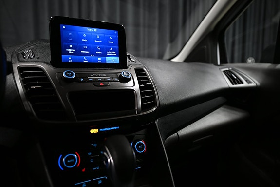 Ford Transit Connect 24 of 27